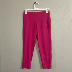 Hot Pink Capri Leggings with pockets. Size L.